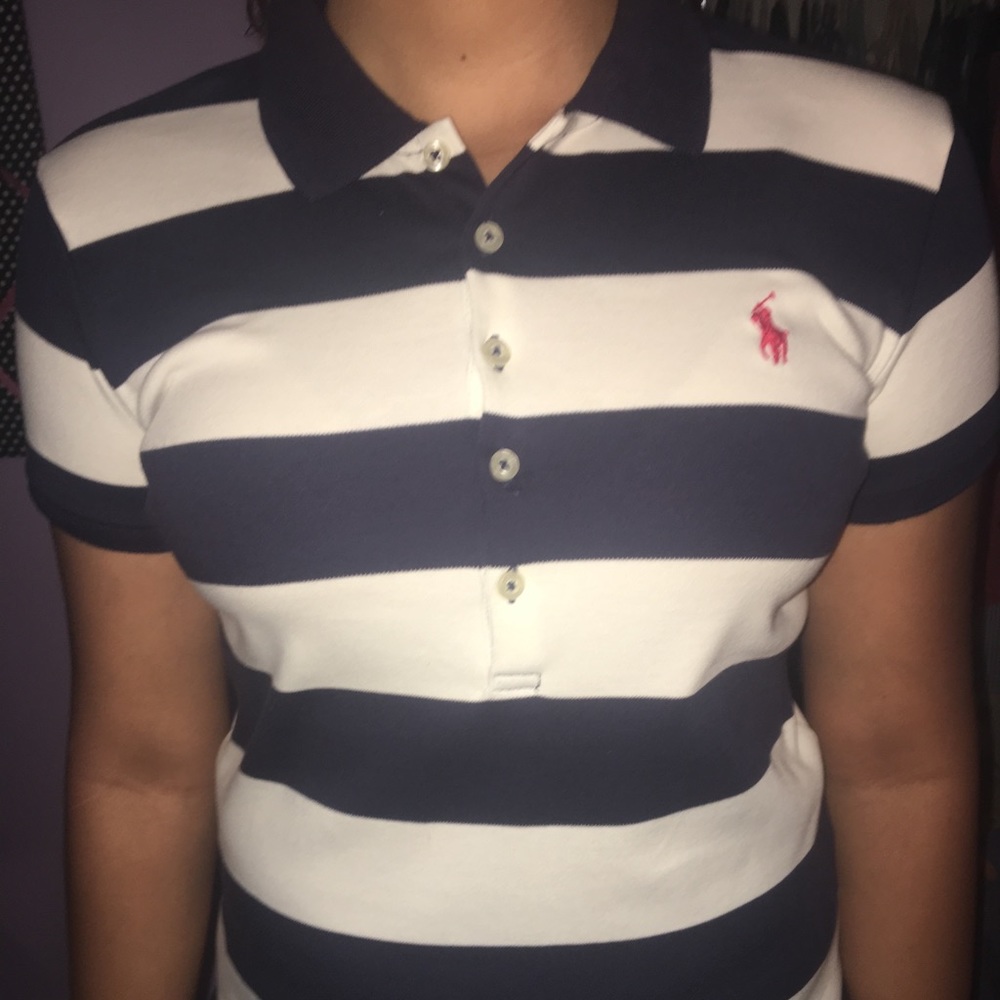 Collard 5 buttoned